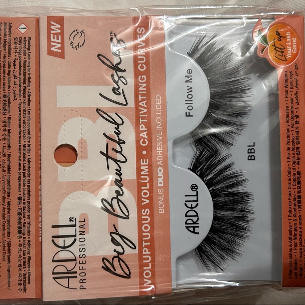 Ardell Professional Voluptuous Lashes with Bonus Adhesive